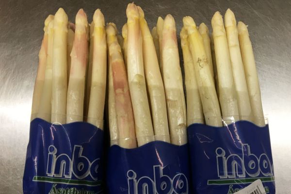 200424-asperges-img-7810587A68BE-B852-FA20-7714-B852E66AD1EC.jpg